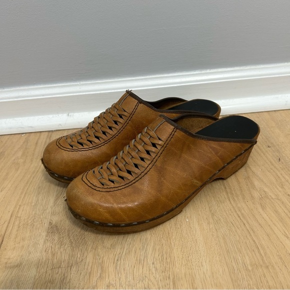 MIA Vintage Brown Leather Woven Wooden Clog Slip-On Women’s Size 40 EU/ 9.5 US - Picture 1 of 8